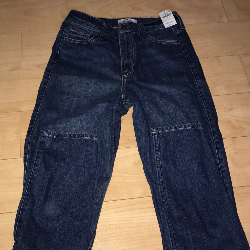 Hollister mid high waisted 👖 jeans 💕